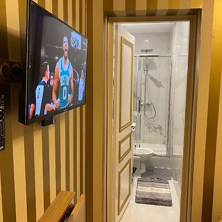 Premium Studio 2 Minutes Walk From Champs-Elysees ปารีส ภายนอก รูปภาพ