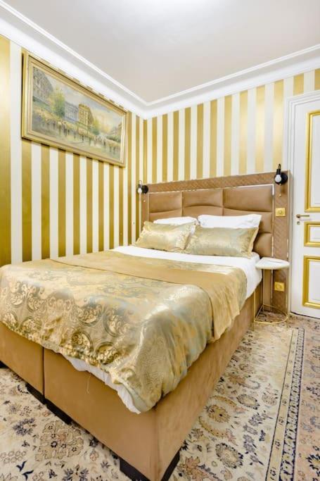 Premium Studio 2 Minutes Walk From Champs-Elysees ปารีส ภายนอก รูปภาพ